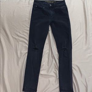 Men’s black ripped AE jeans